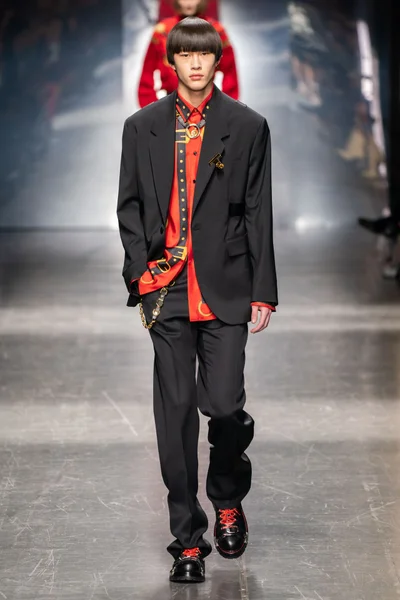 Look 12